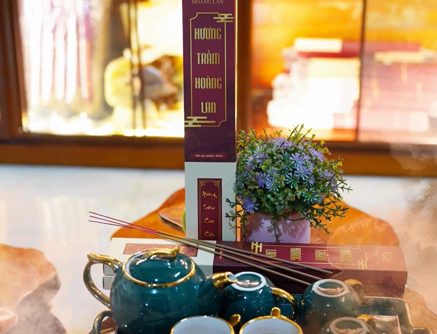 Hương trầm Hoàng Lan